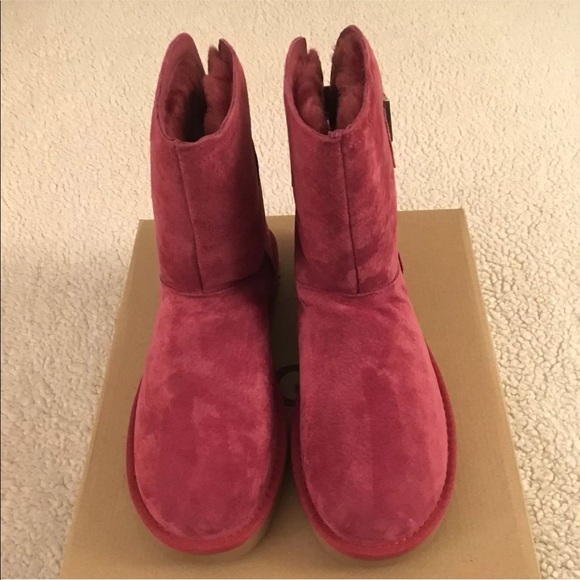 UGG "Remora" Buckle Boots with Crystals - Picture 5 of 8